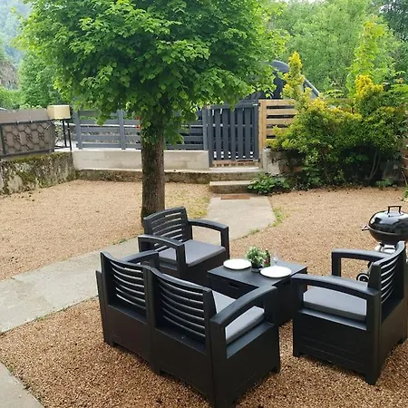 Avec Jardin Et Barbecue, 2 Pers Apartment Thiers