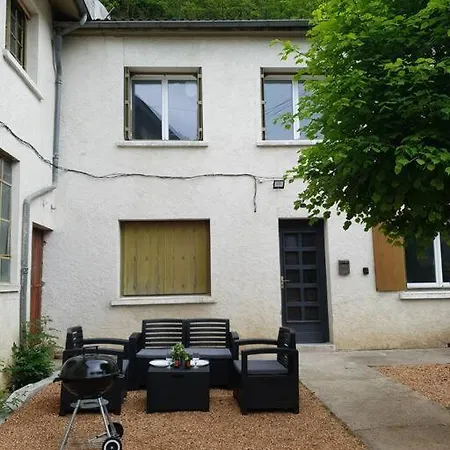 Avec Jardin Et Barbecue, 2 Pers *